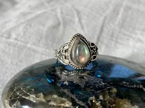 Labradorite Morgana Ring