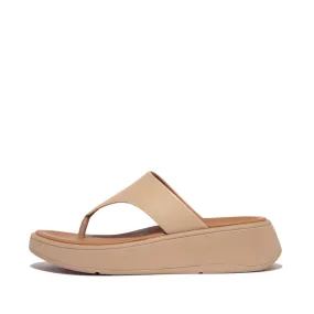 รองเท้าแตะแบบหูหนีบ ผู้หญิง รุ่น F-MODE LEATHER FLATFORM TOE-POST SANDALS